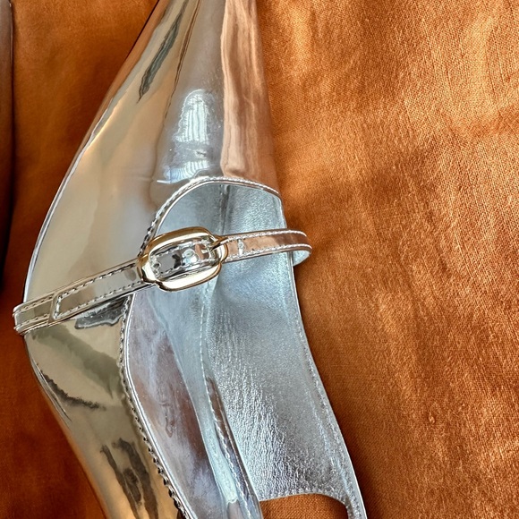 Larroude Silver Ines slingbacks (worn once) - Picture 11 of 11